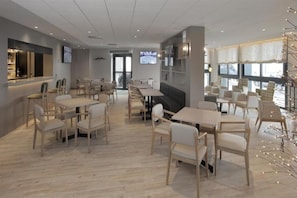 Dining - Caribou Apartamentos (Pas de la Casa)