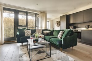 Smart-TV, Netflix, Kinderspielzeug, Streaming-Dienste