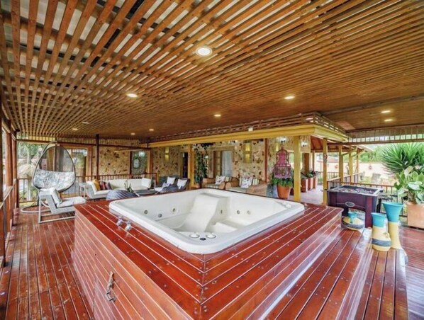 Terrace/patio - Spacious Weekend Getaway! (Antioquia)