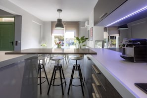 Comfort Apartment | Private kitchen | Electric kettle - URBAN F HOUSE (Corfu)