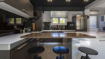 Apartemen Comfort | Dapur pribadi | Ketel listrik