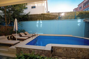 Seasonal outdoor pool - Olimpic Hotel (Tirana)
