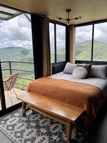 Studio Room 1 Queen bed, Mountain View | Premium bedding, down comforters, pillowtop beds, blackout drapes. Nomada Republic Hotel El Valle