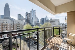 Property grounds - 4B/2BA Premium Family Apartment with Gym (Charlotte)