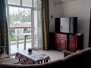 Smart TV - Apartment 2 minutes Beach (Flic en Flac)