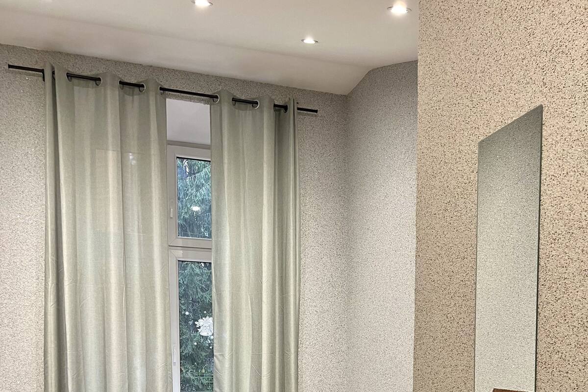 Habitación doble Deluxe | Escritorio, insonorización, wifi gratis y ropa de cama