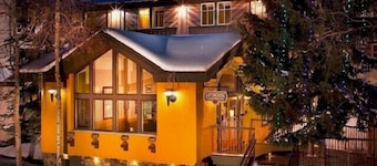 Hot Tub, Views, next to Vail Mtn | LH Studio