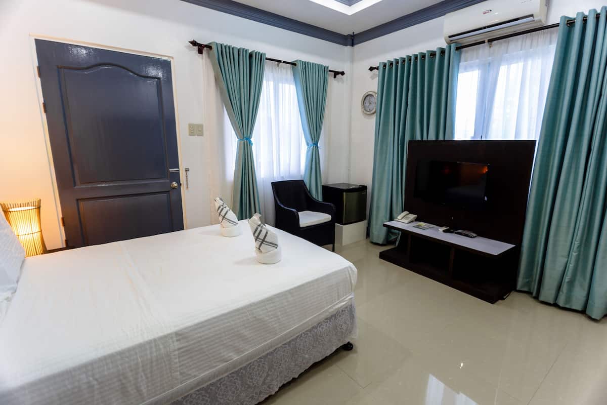Standard Double Room, 1 Queen Bed | Soundproofing, WiFi (free)