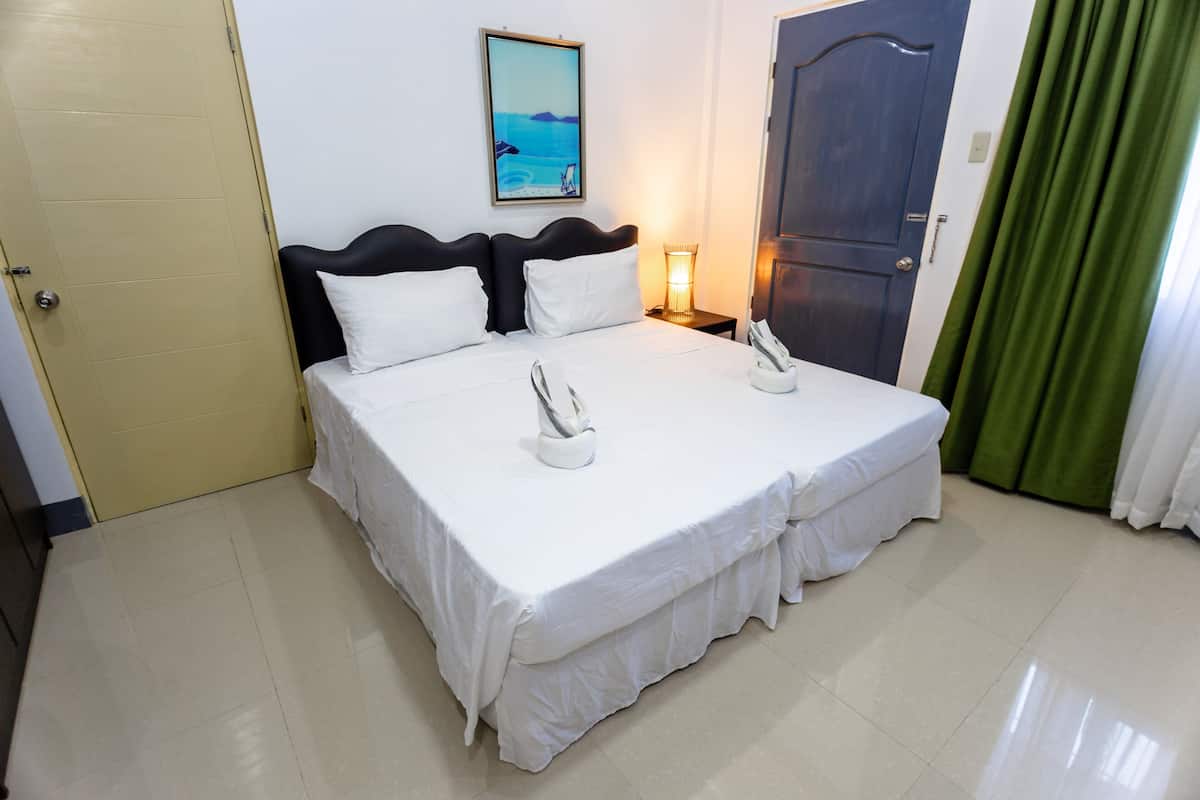 Standard Twin Room, 2 Twin Beds | Soundproofing, WiFi (free)