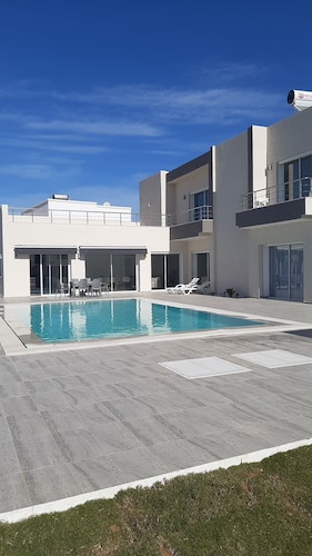 Villa Sonia with infinity pool