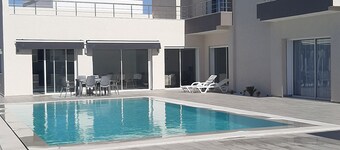 Villa Sonia with infinity pool