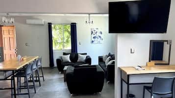Habitación Premium, 2 camas matrimoniales | 1 habitación, ropa de cama de alta calidad y edredón
