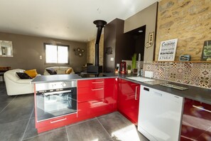 Fridge, microwave, oven, dishwasher - Gouezan - Maison familiale Presqu’île de Rhuys (Saint-Gildas-de-Rhuys)