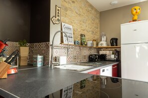 Fridge, microwave, oven, dishwasher - Gouezan - Maison familiale Presqu’île de Rhuys (Saint-Gildas-de-Rhuys)