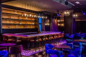 Bar (on property) - Fuqing Yonghong Hotspring Resort (Fuqing)