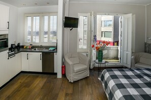 1 bedroom, free WiFi, bed sheets