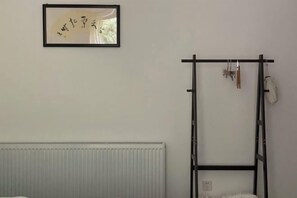 Room - Emei Bamboo Hills Private Hot Spring Hostel (Emeishan)