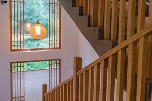 Interior - Emei Bamboo Hills Private Hot Spring Hostel (Emeishan)