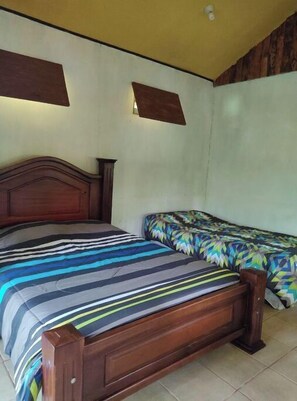 Room - Family Cabin with Rustic finishes #3 (Provincia de Alajuela)