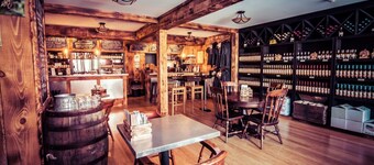 Beautiful property with Mountain View & privacy. Near trails, eateries & more!