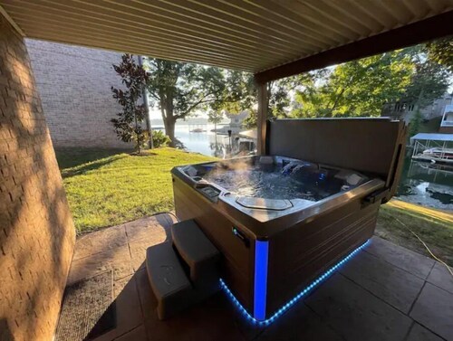 Closest Lake House to Nashville