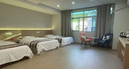 Taining Ping an Express Hotel