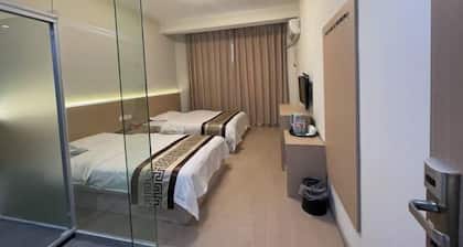 Taining Ping an Express Hotel