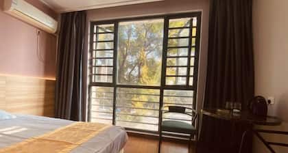 Yadu Hotel