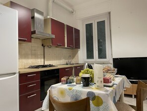 Mikrowelle, Küchenrolle