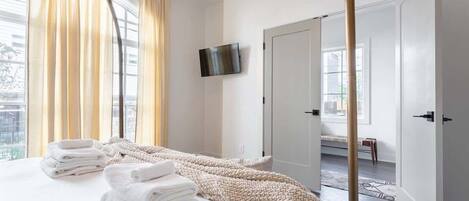 6 dormitorios, tabla de planchar con plancha, wifi y ropa de cama