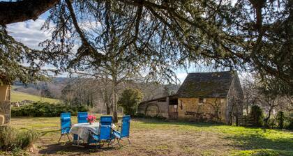 La Petite Ferme near DOMME8FP3Q6W9+8R 44.7958121,1.2195112