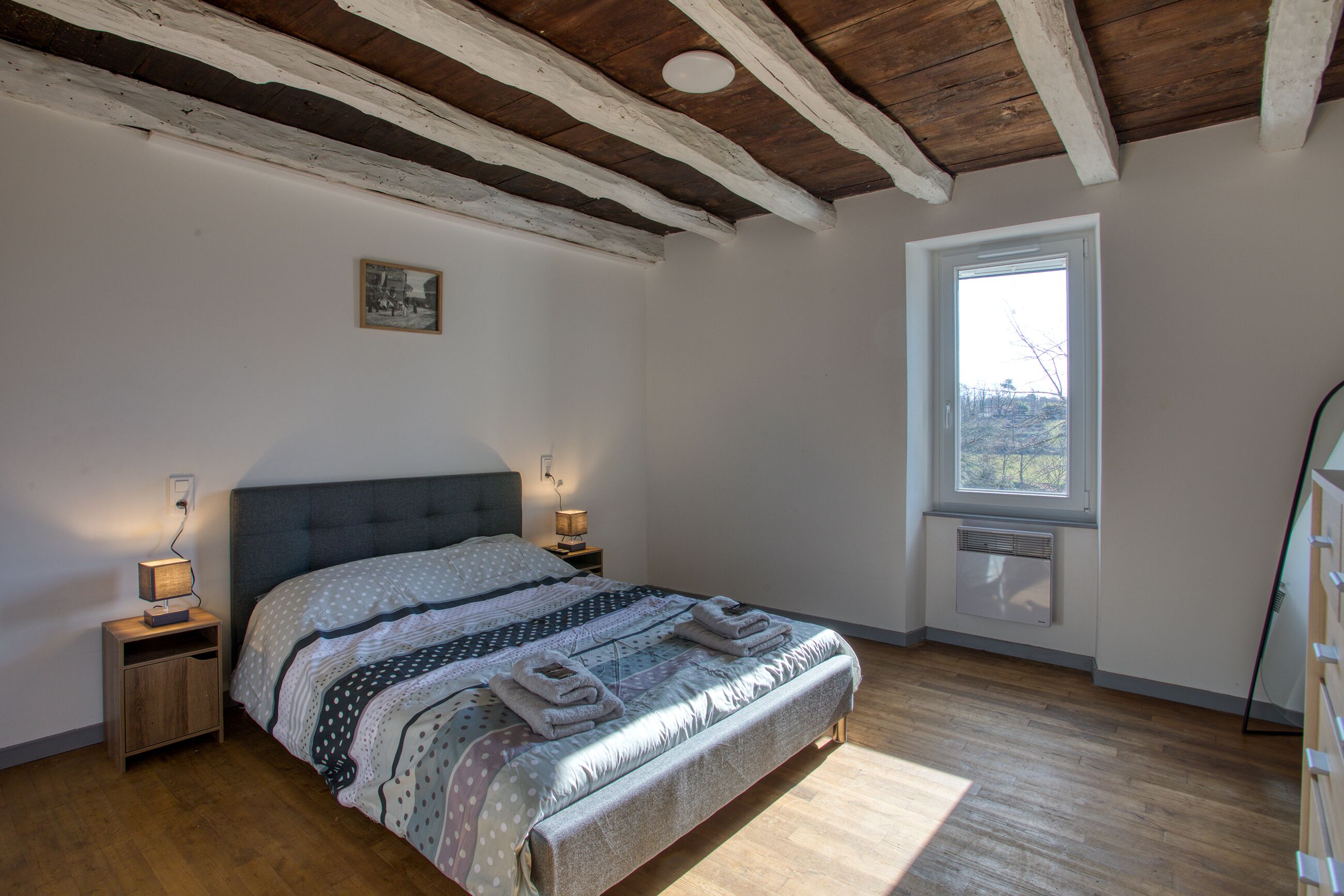 2 slaapkamers, reisbedje, gratis wifi, beddengoed