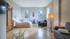 4 slaapkamers, een strijkplank/strijkijzer, gratis wifi, beddengoed