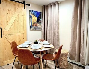 Dining - Fully equipped two bedroom walkout apartments (Yonkers)