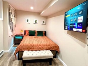Room - Fully equipped two bedroom walkout apartments (Yonkers)
