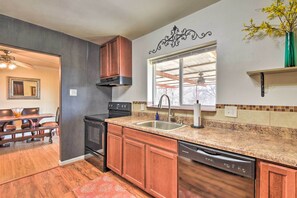 Fridge, microwave, stovetop, dishwasher