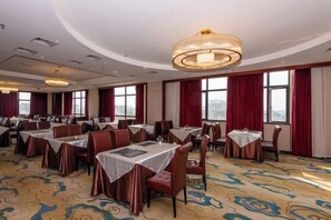 Unclassified image, 5 of 62, button - West Hotel (Fengcheng)