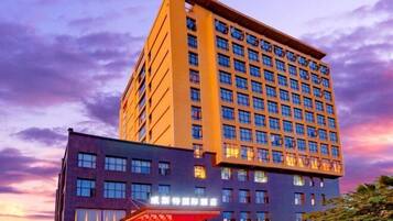 المنشأة من الخارج