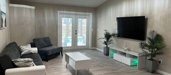 4BR Heated Pool Relaxation Home / Airport / Beach