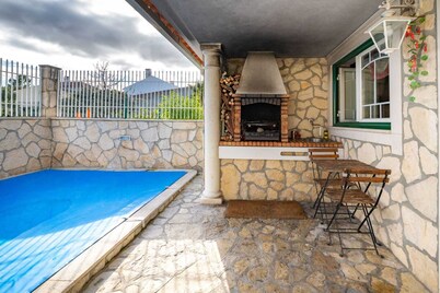 Leuzea Villa, Seixal, Setubal