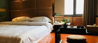 Mingyue International Hotel