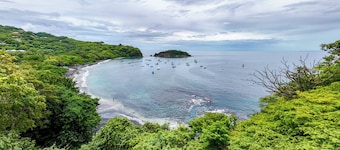 Oceanview 3BR Condo in Los Almendros, Ocotal