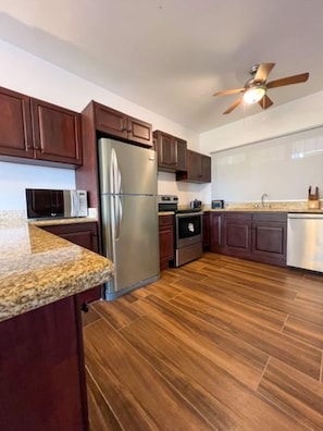 Fridge, microwave, oven, stovetop