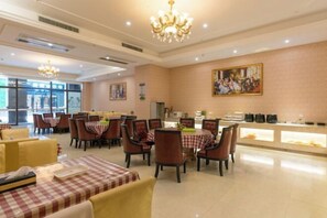 Restaurant - Vienna International Hotel (Yulin rongzhou bridge railway station shop ) (Rong County)