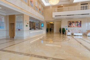 Lobby - Vienna International Hotel (Yulin rongzhou bridge railway station shop ) (Rong County)