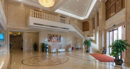 Vienna International Hotel (Yulin rongzhou bridge railway station shop )