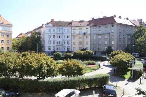 Cosy & Spacious Apartment, City Center, WiFi FREE