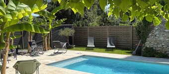 Gite with private pool and spa, sleeps 8, not shared 