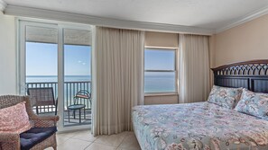 2 bedrooms, iron/ironing board, travel crib, free WiFi - Beachfront Crystal Sands Condo on Siesta Key (Siesta Key)