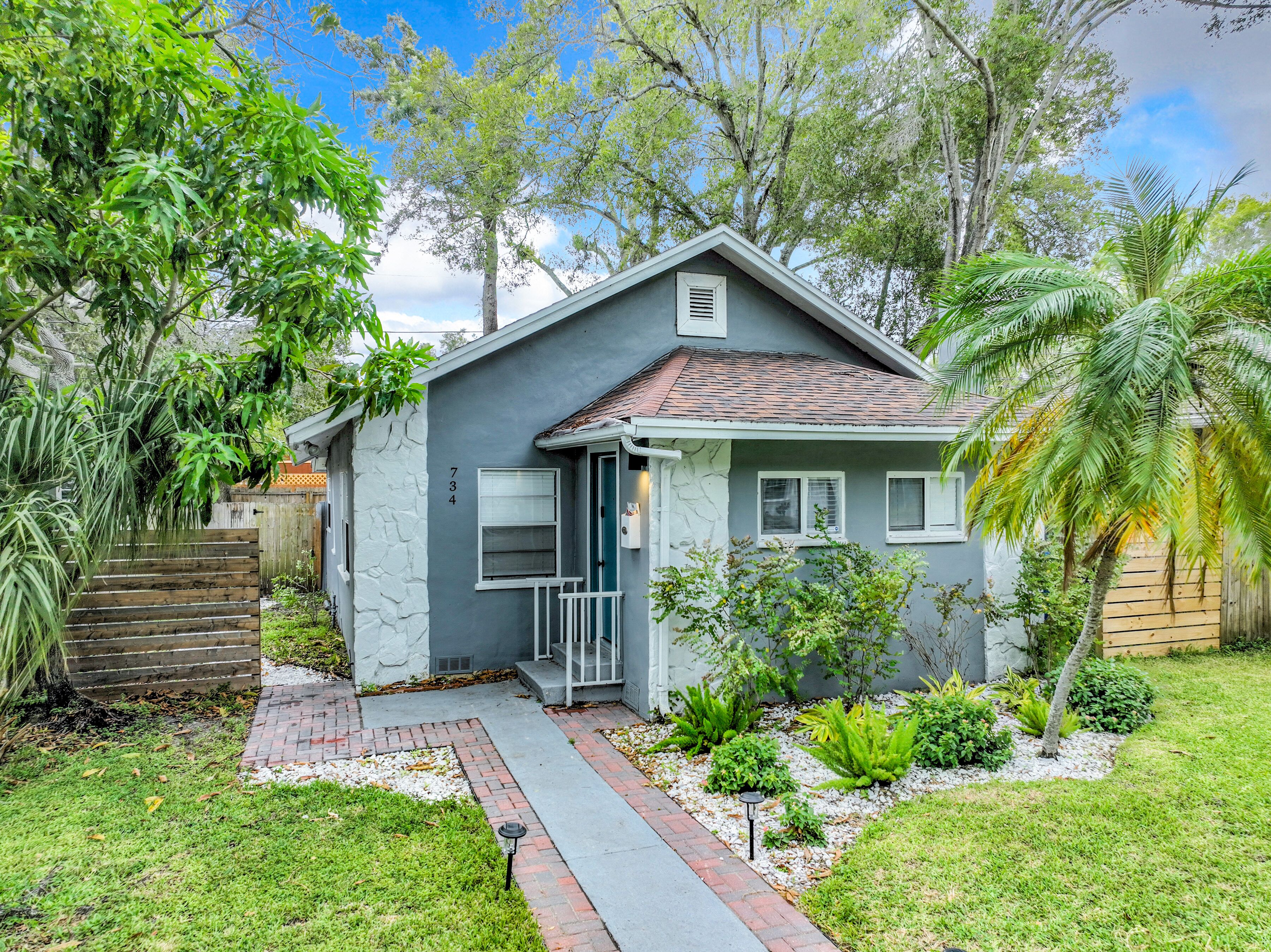 Quaint St. Pete Bungalow near Downtown